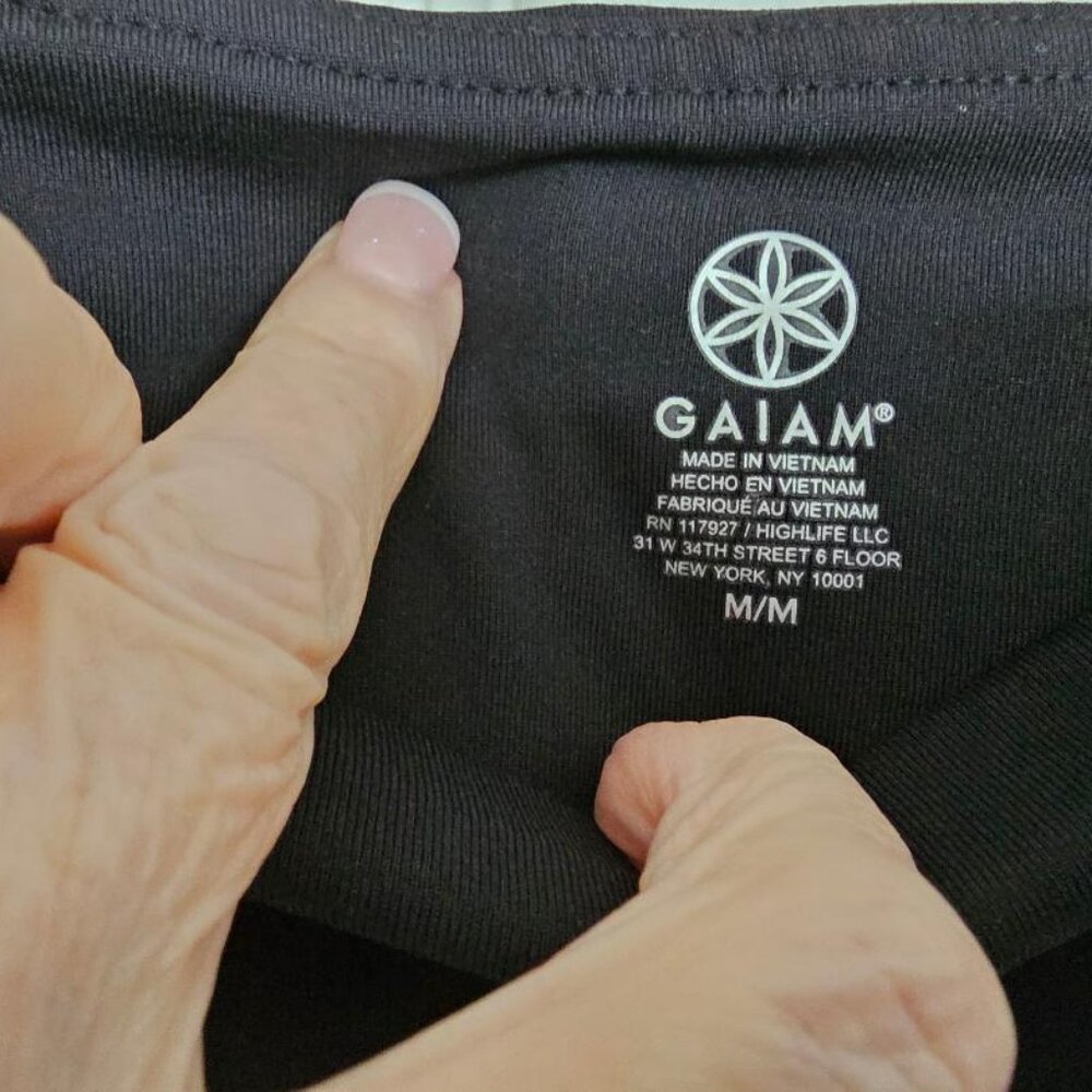 GAIAM Black flared leggings 2 pair size Medium - Picture 3 of 8